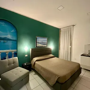 De Bono 3*, Napoli Italia