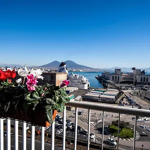 Skyhouse Beverello 3*, Napoli Italia